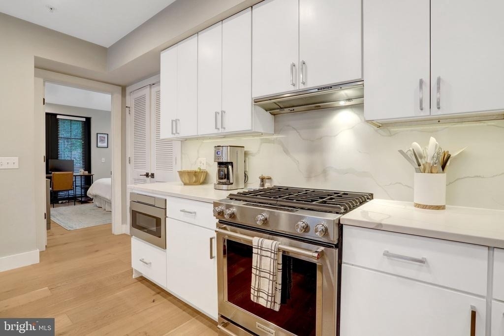1245 N Pierce Street - Photo 4