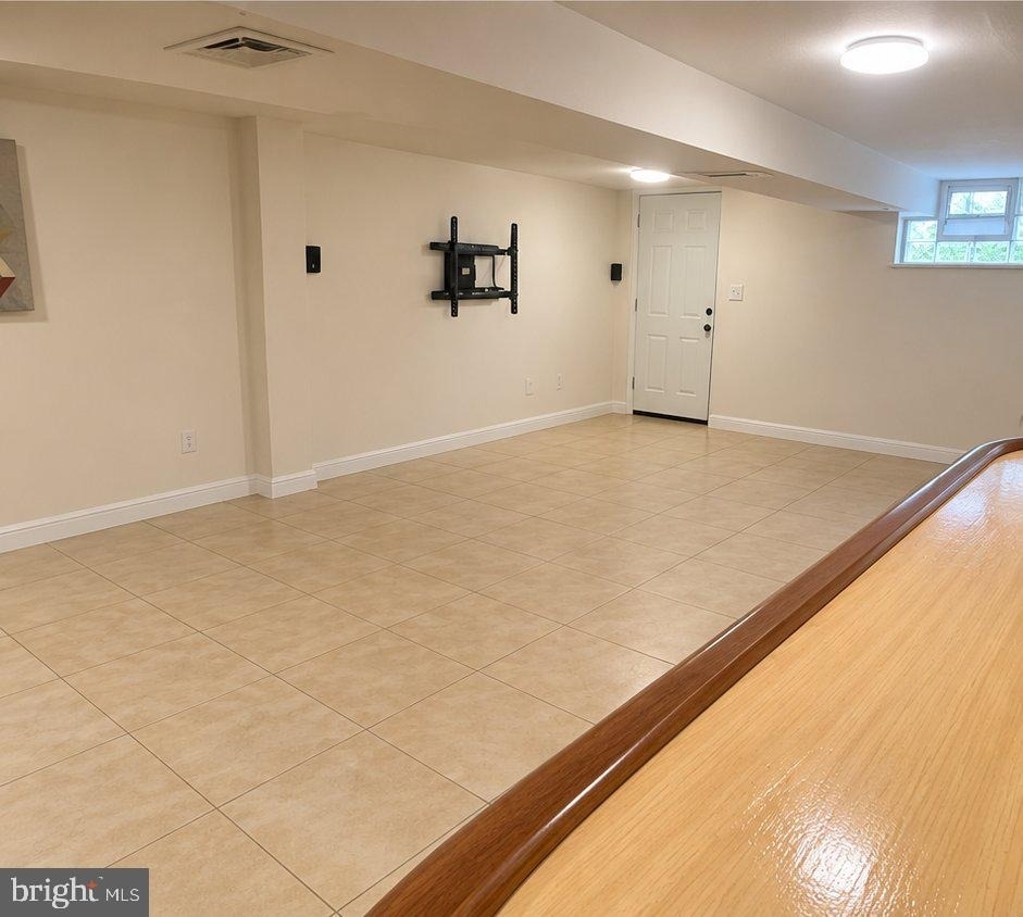 1003 E Sedgwick Street - Photo 12