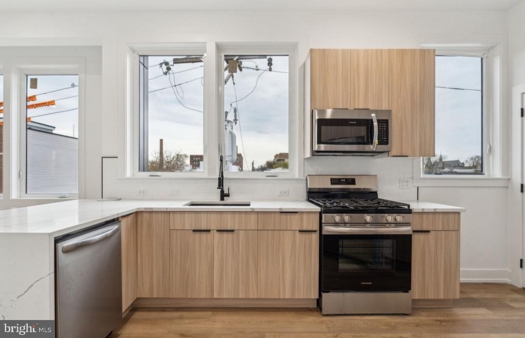 136 E Cumberland Street - Photo 0