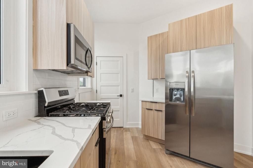 136 E Cumberland Street - Photo 8