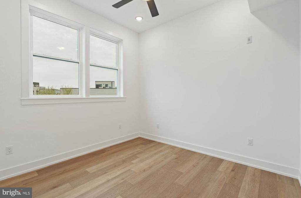 136 E Cumberland Street - Photo 13