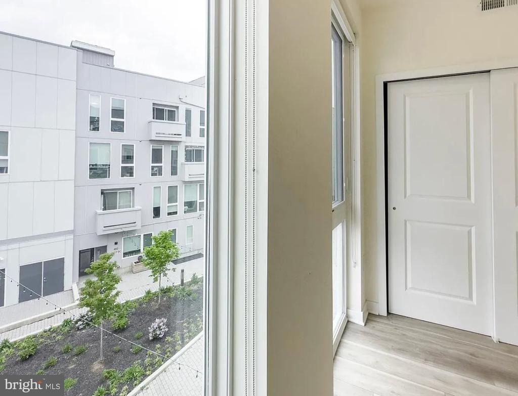 1660 Germantown Avenue - Photo 6