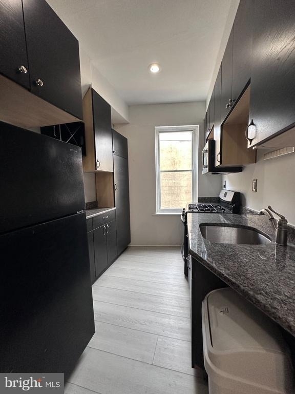 909 S 8th Street - Photo 5