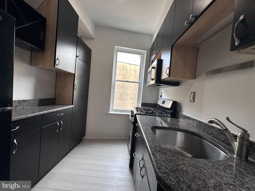 909 S 8th Street - Photo 9