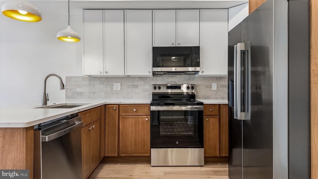 921 E Chelten Avenue - Photo 8