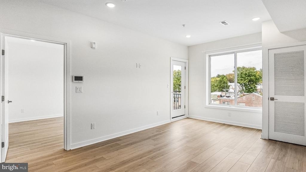921 E Chelten Avenue - Photo 5