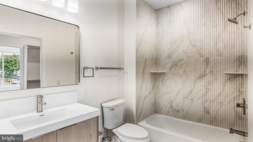 921 E Chelten Avenue - Photo 13