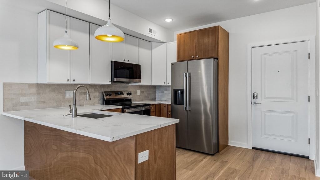 921 E Chelten Avenue - Photo 7
