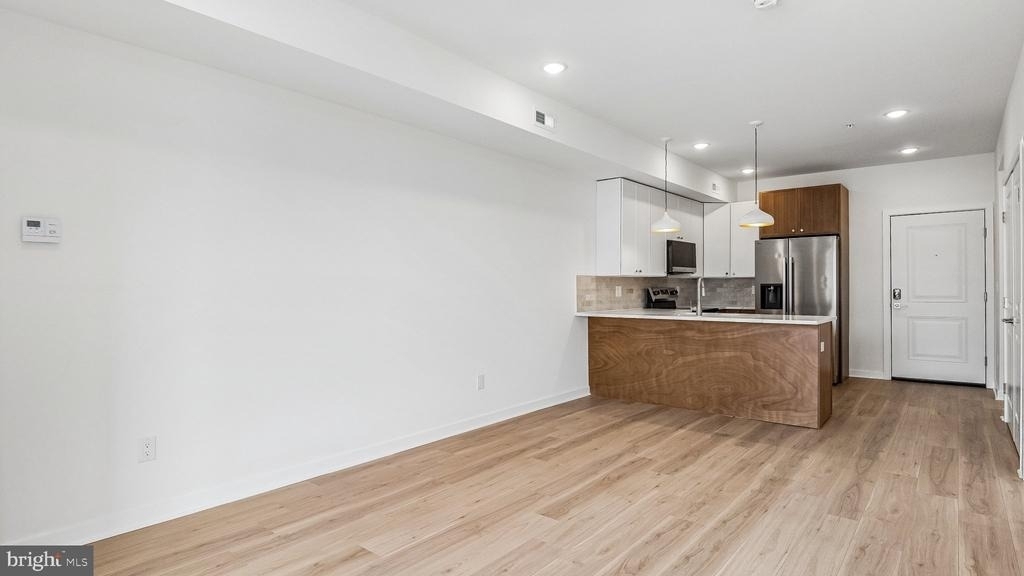 921 E Chelten Avenue - Photo 4
