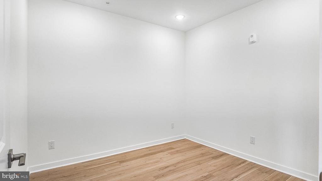 921 Chelten Avenue - Photo 6