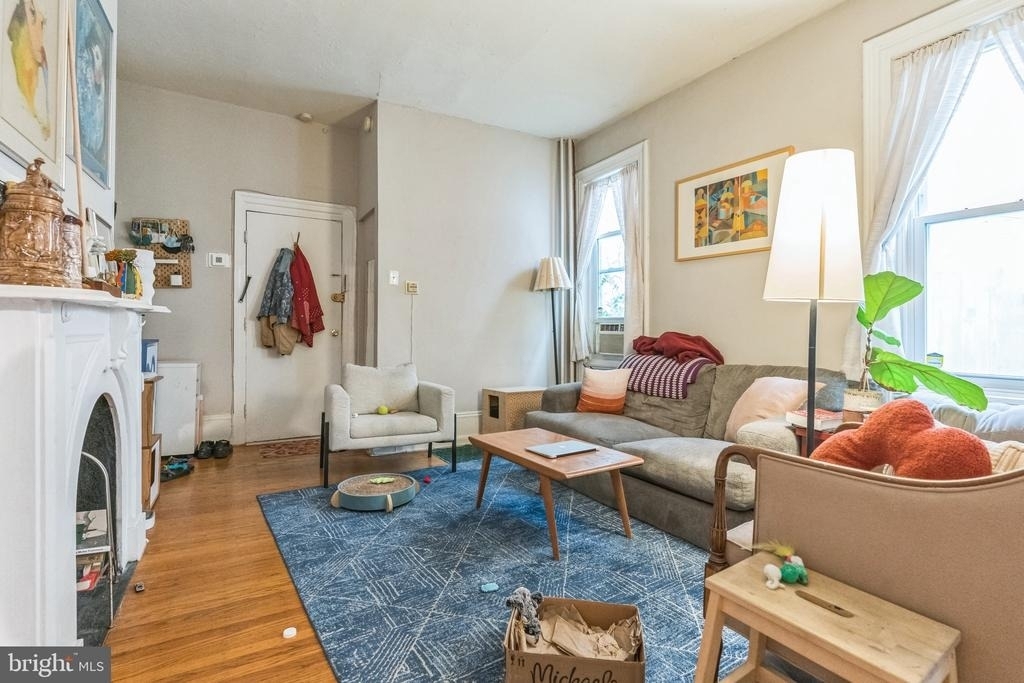 2316 Spruce Street - Photo 3