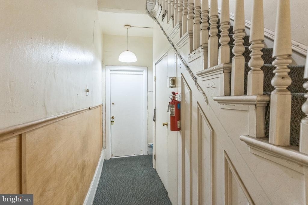 2316 Spruce Street - Photo 2