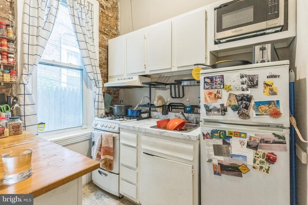 2316 Spruce Street - Photo 7