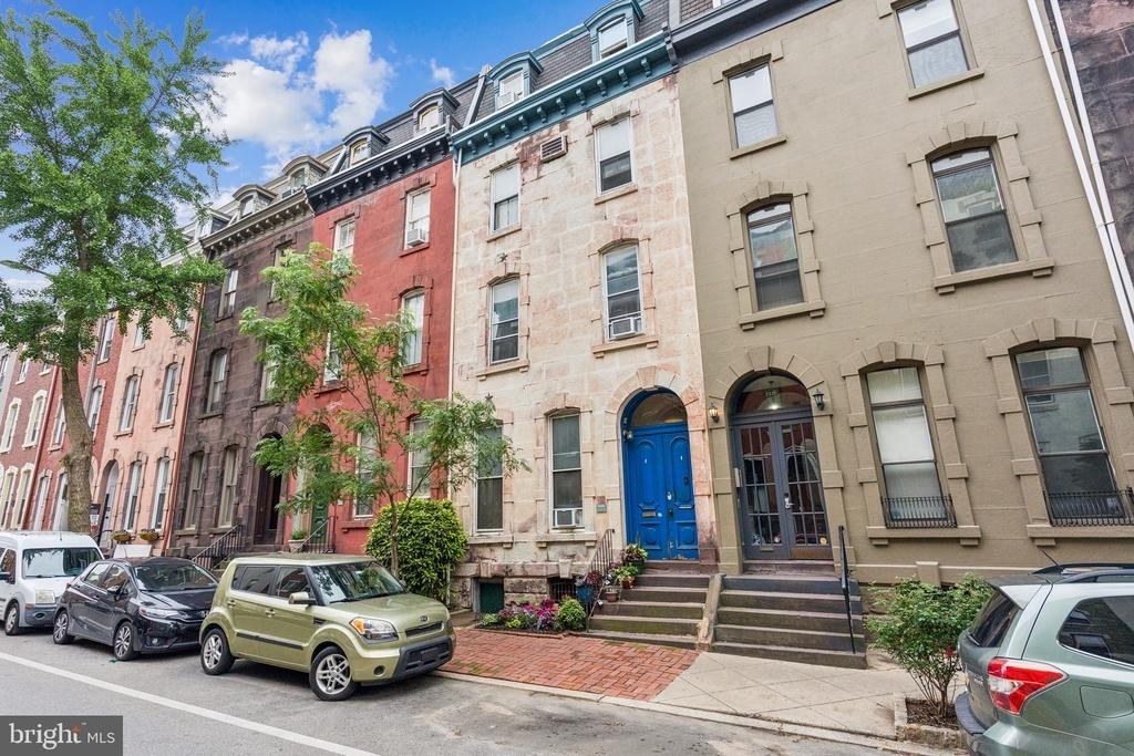 2316 Spruce Street - Photo 0