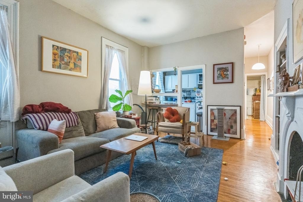 2316 Spruce Street - Photo 4