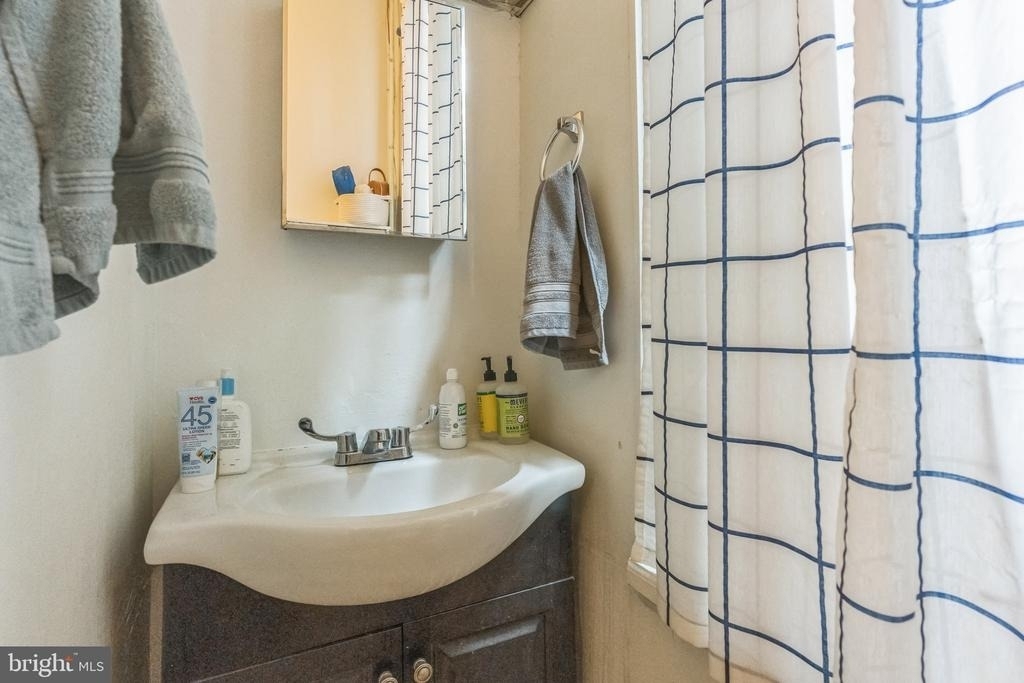2316 Spruce Street - Photo 10