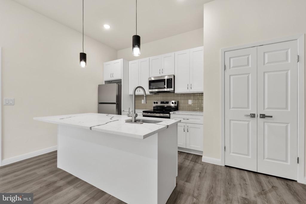 7513 Dicks Avenue - Photo 1