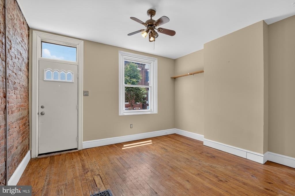 2228 Taggert Street - Photo 4