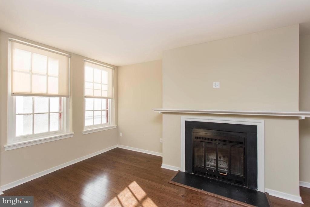 532 Spruce Street - Photo 2