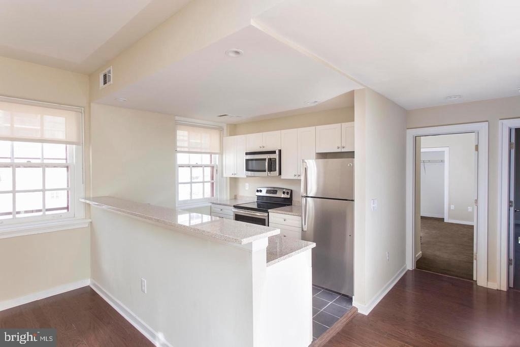 532 Spruce Street - Photo 0