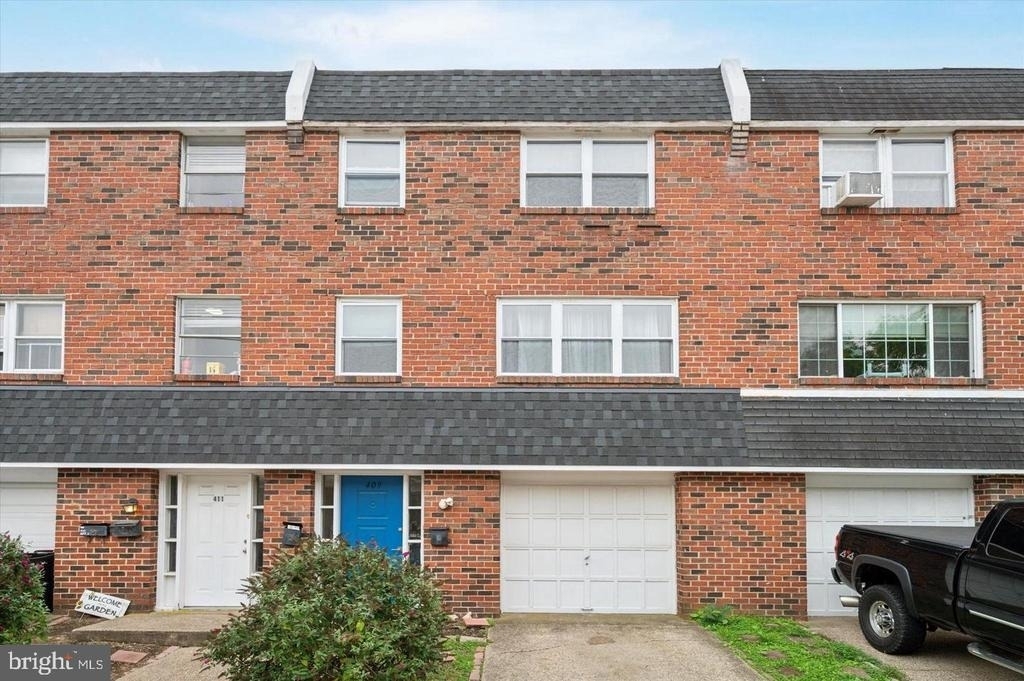 409 Naomi Street - Photo 1