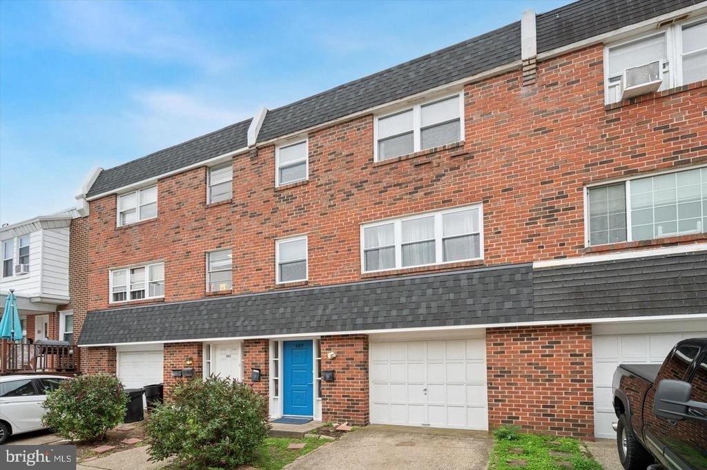 409 Naomi Street - Photo 2