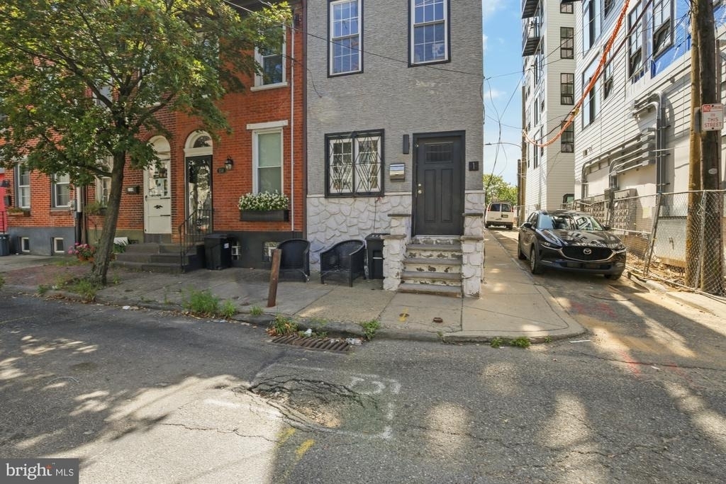 112 E Allen Street - Photo 24