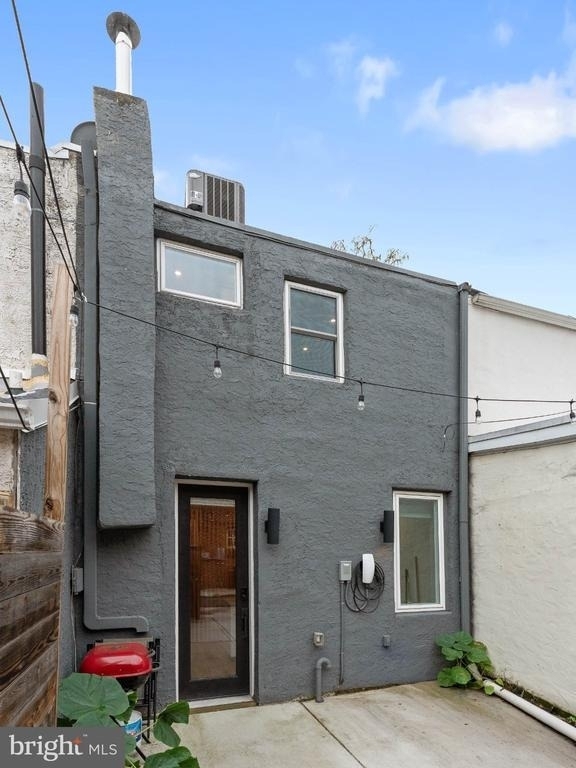 2139 Saint Albans Street - Photo 19