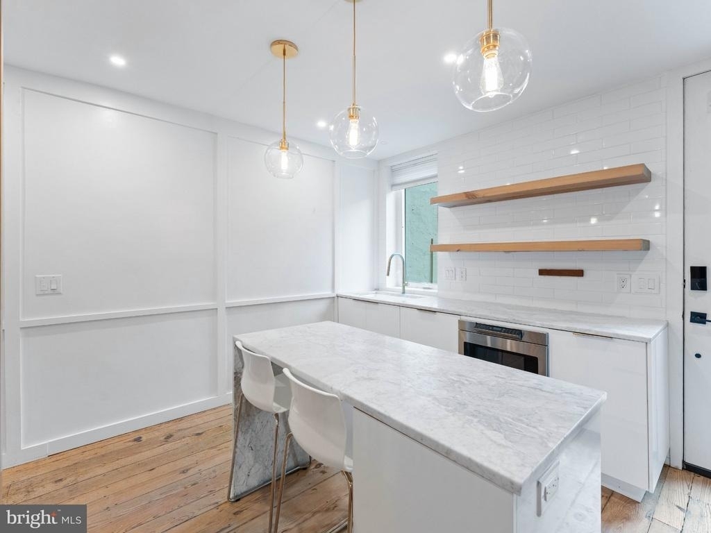 2139 Saint Albans Street - Photo 8