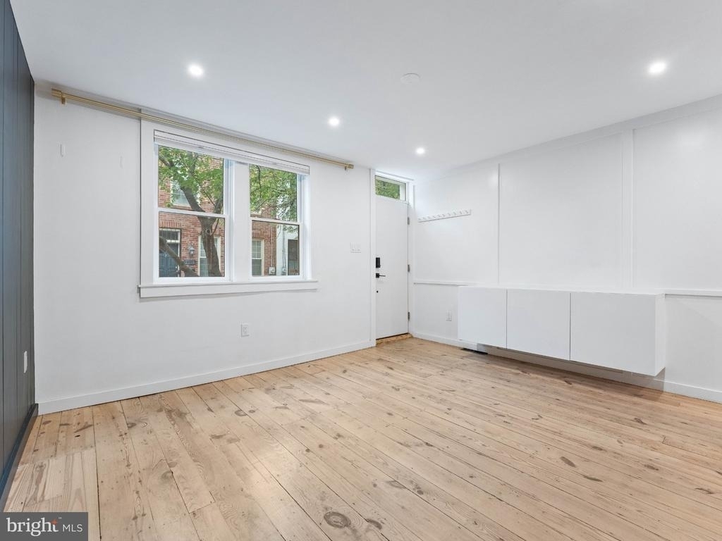 2139 Saint Albans Street - Photo 4