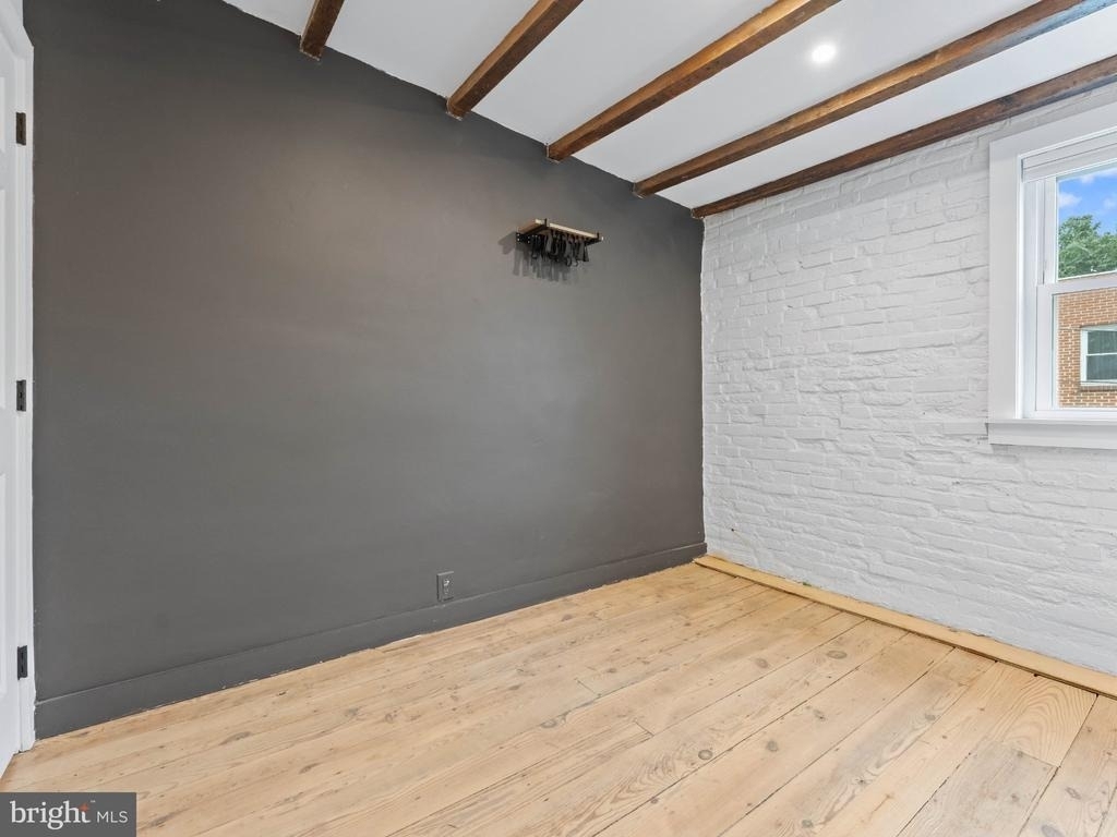 2139 Saint Albans Street - Photo 12