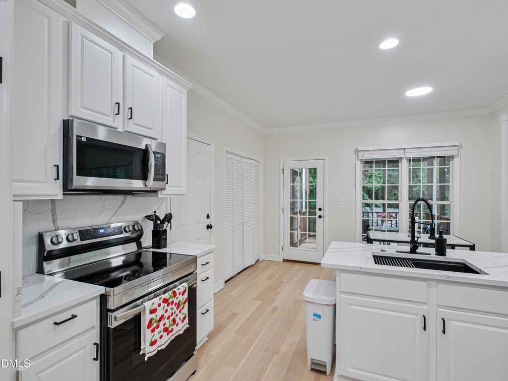 8424 Eagle View Drive - Photo 15