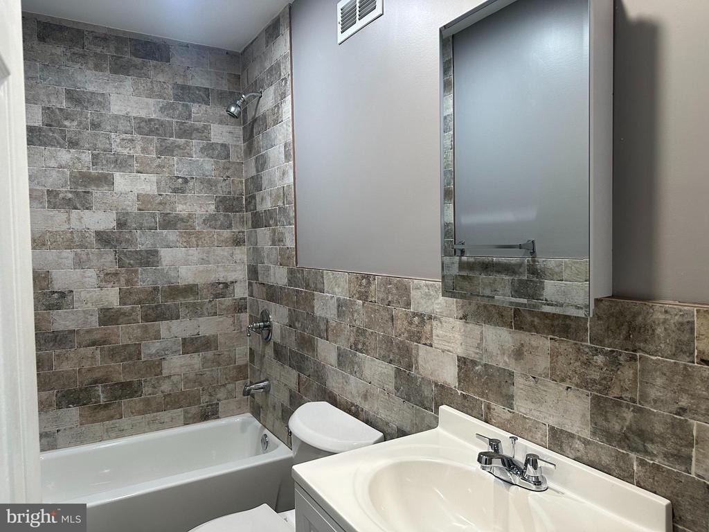 1438 Knorr Street - Photo 10