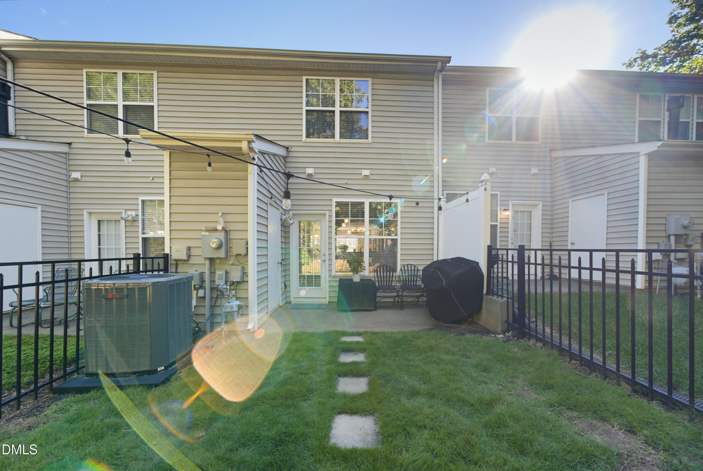 8725 Camden Park Drive - Photo 24