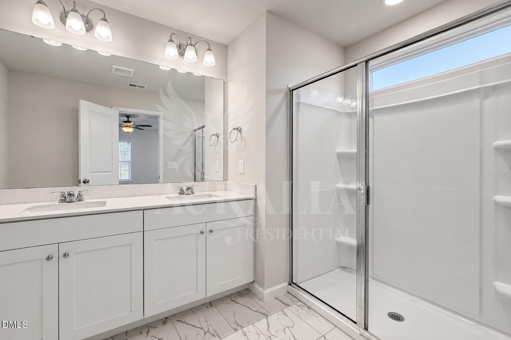 160 Royal Star Way - Photo 33