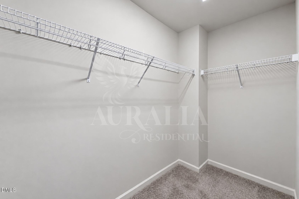 160 Royal Star Way - Photo 34