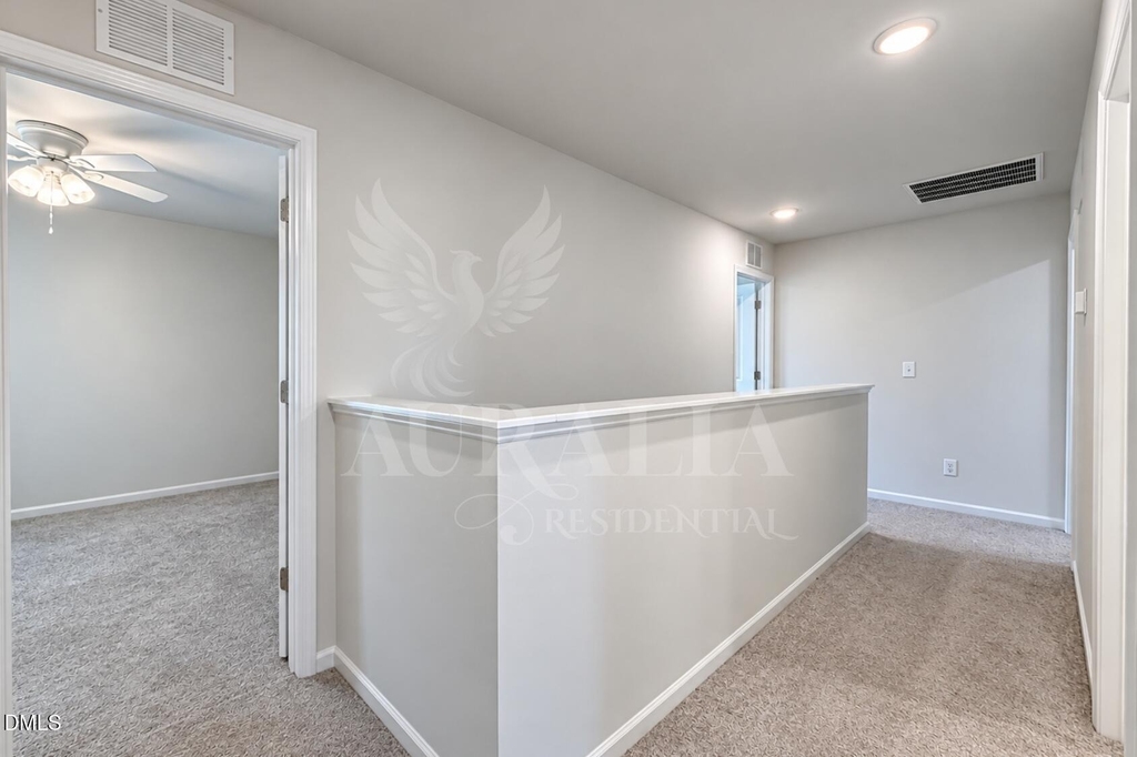 160 Royal Star Way - Photo 20