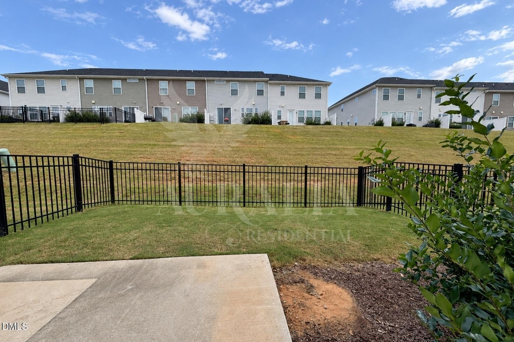 160 Royal Star Way - Photo 7