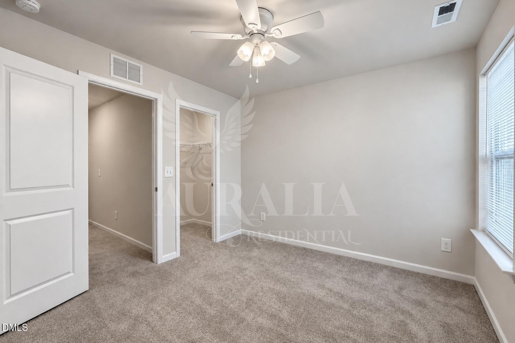 160 Royal Star Way - Photo 23
