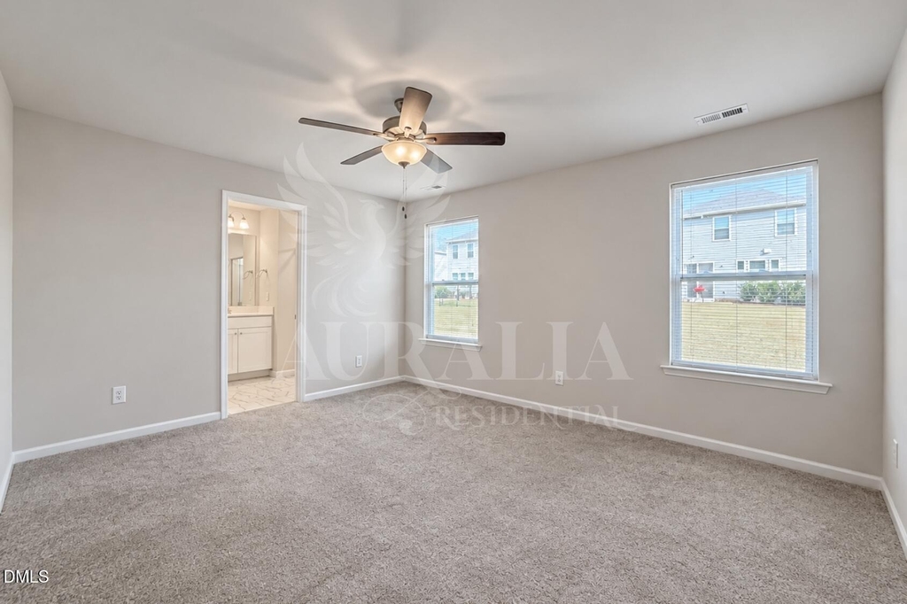 160 Royal Star Way - Photo 30