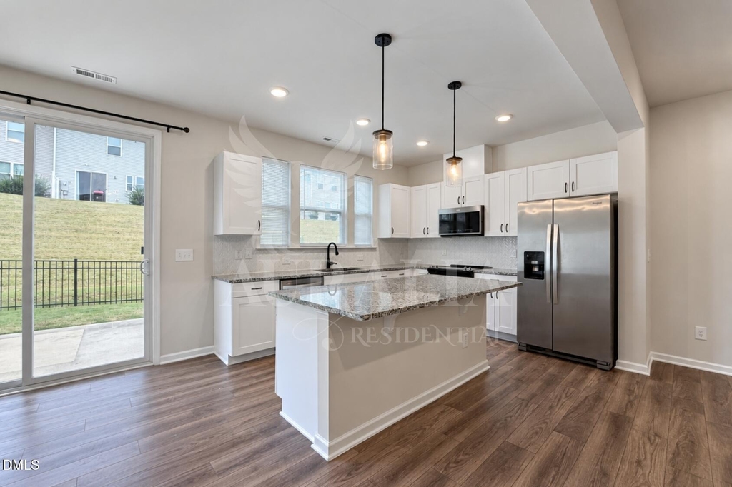 160 Royal Star Way - Photo 6