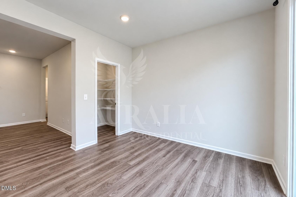 160 Royal Star Way - Photo 11