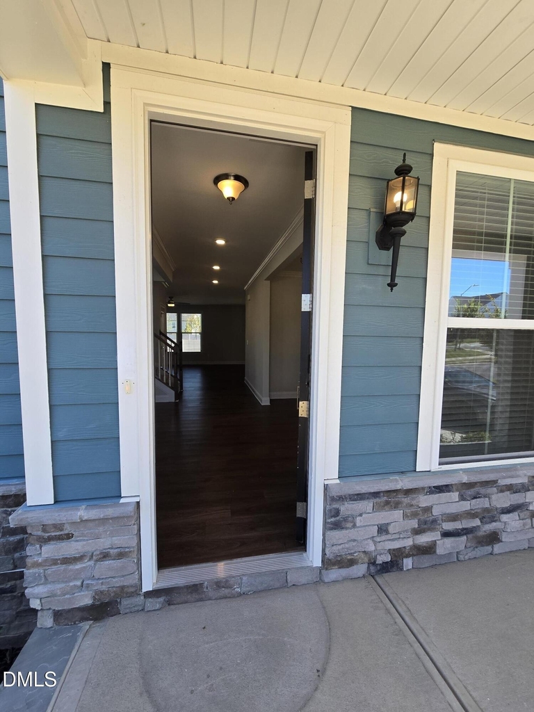 421 Hawkeye Drive - Photo 5