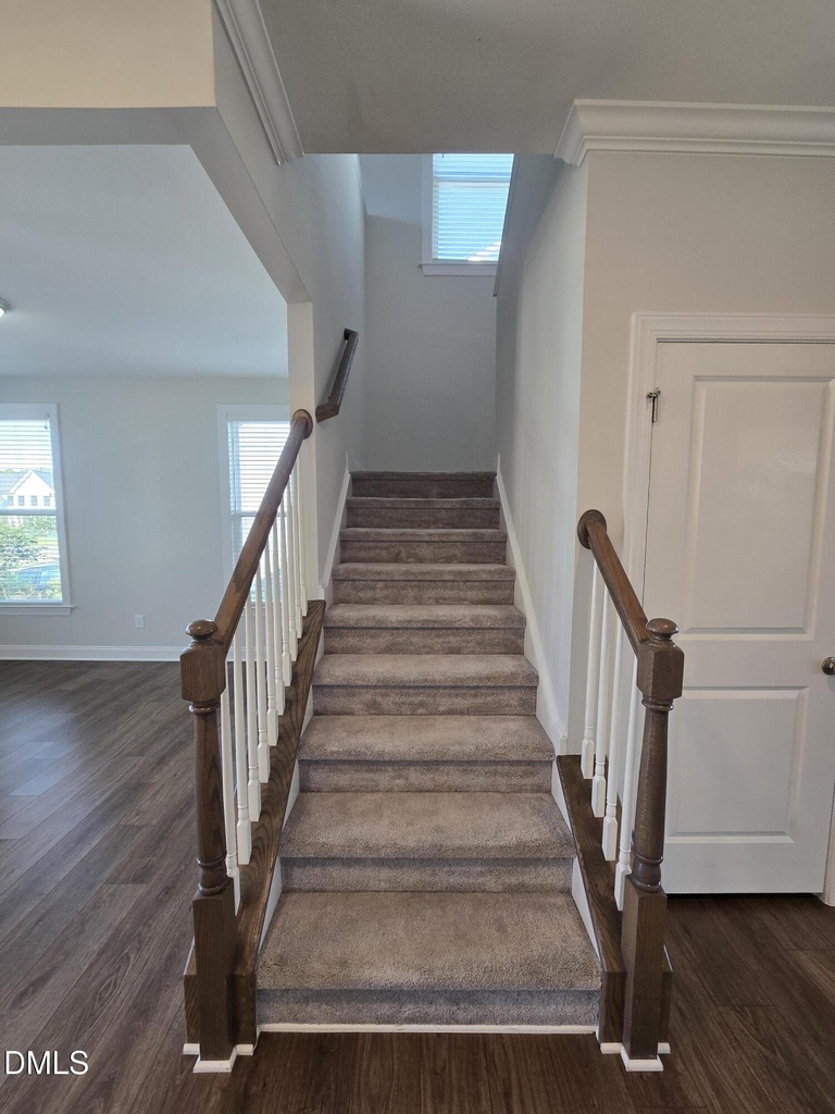 421 Hawkeye Drive - Photo 34