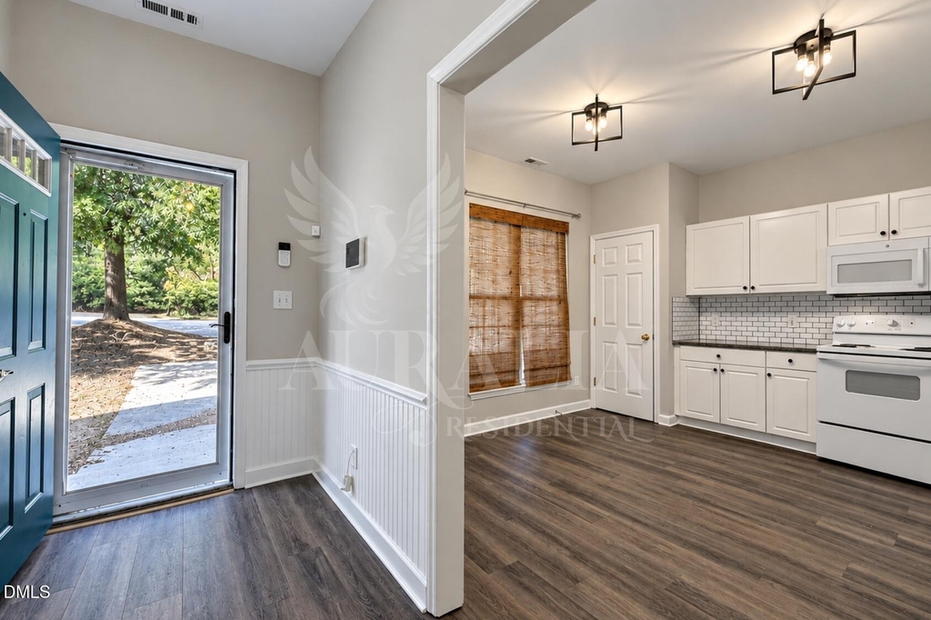 5804 Neuse Wood Drive - Photo 4