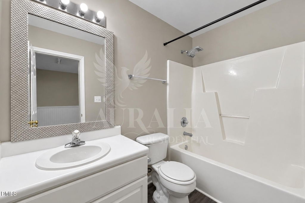 5804 Neuse Wood Drive - Photo 16