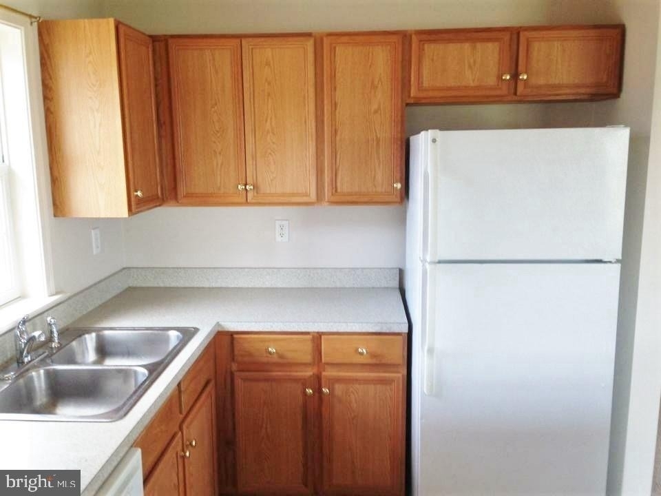 3315 E Lincoln Highway E - Photo 7
