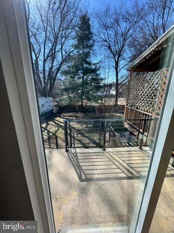 628 E Springfield Road - Photo 6