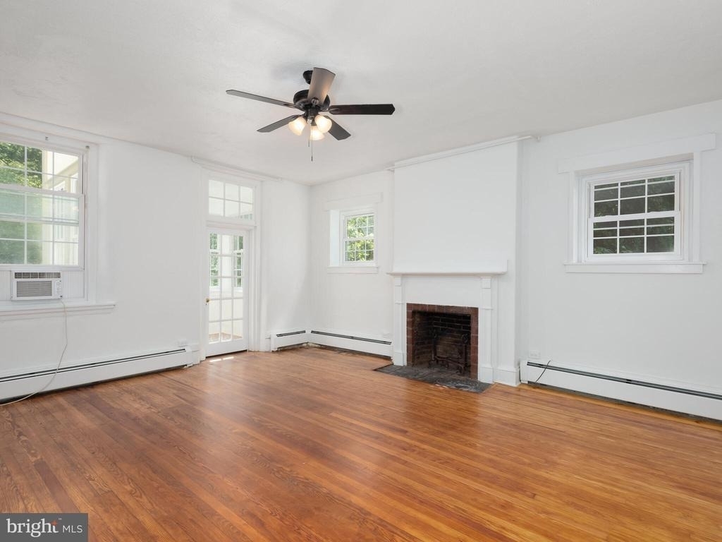 605 W Miner Street - Photo 5