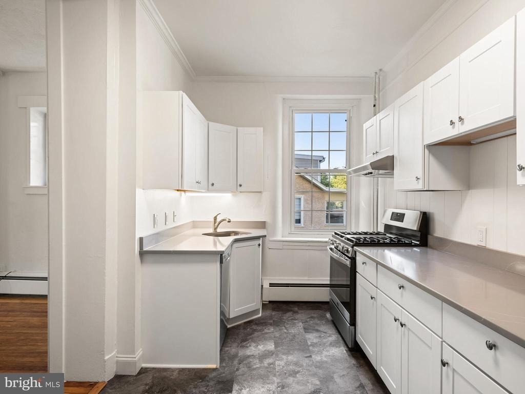 605 W Miner Street - Photo 12